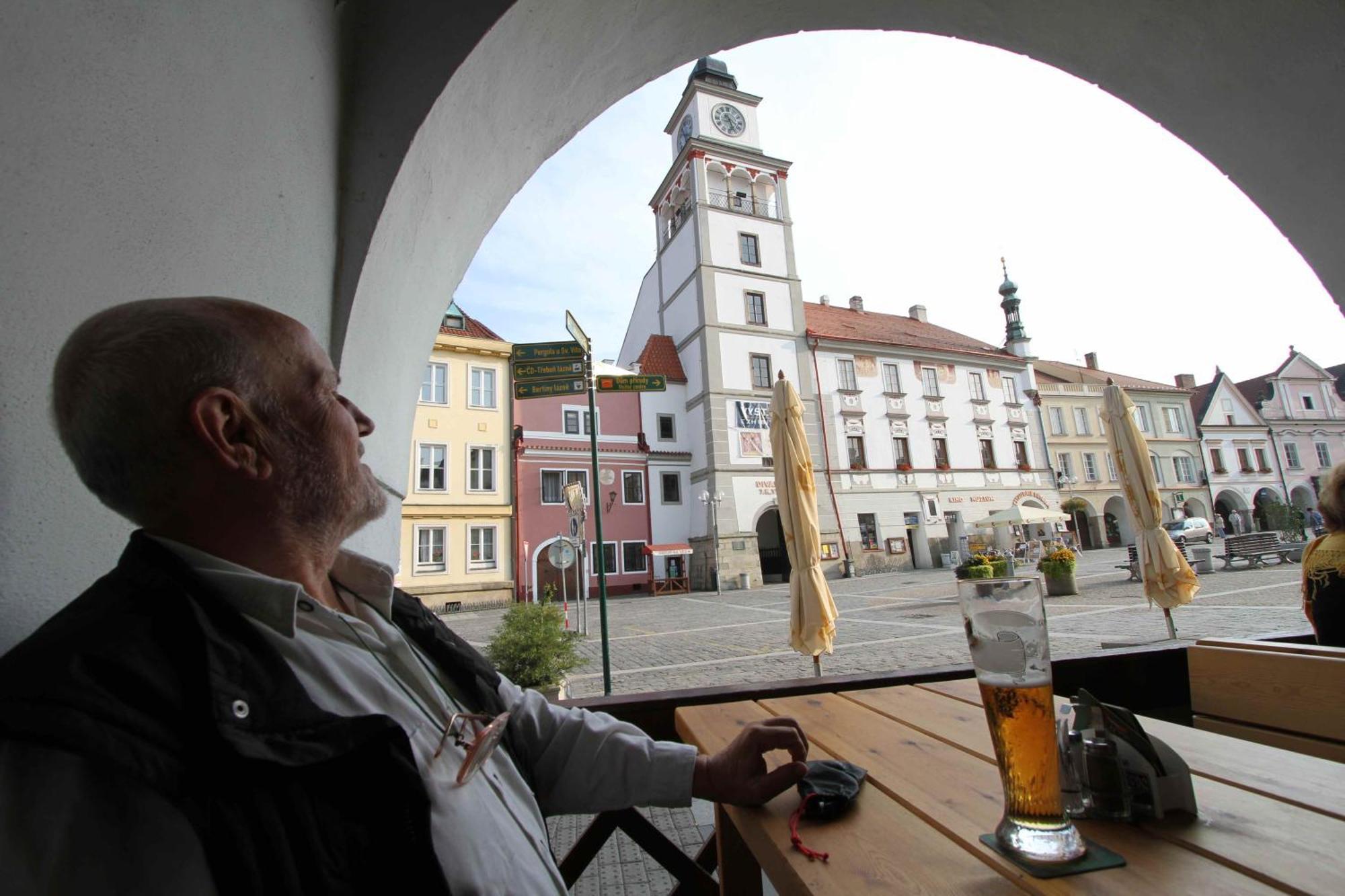 白小马酒店 Třeboň 外观 照片